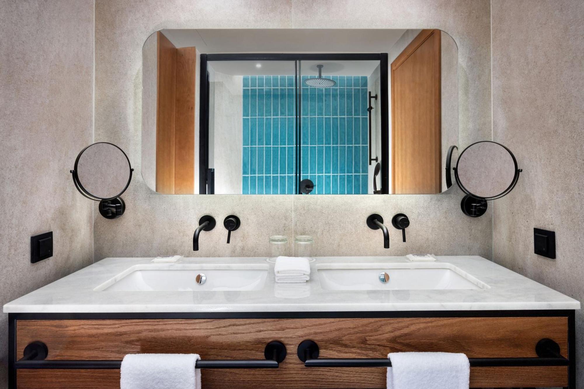 Four Points By Sheraton Matosinhos มาโตซีนโญส ภายนอก รูปภาพ